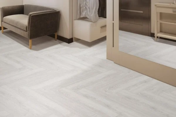 Виниловый пол Floor Factor Herringbone White Smoke Oak в Санкт-Петербурге