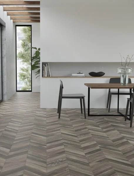 Ламинат Egger PRO 8/33 4V Large Дуб Кестинкорт Шоколад левая EPL240F4CL в Санкт-Петербурге